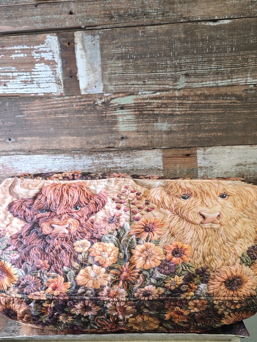 Quilted Floral Highland Cow Tote Bag in Rust, NEW - Picture 3 of 4